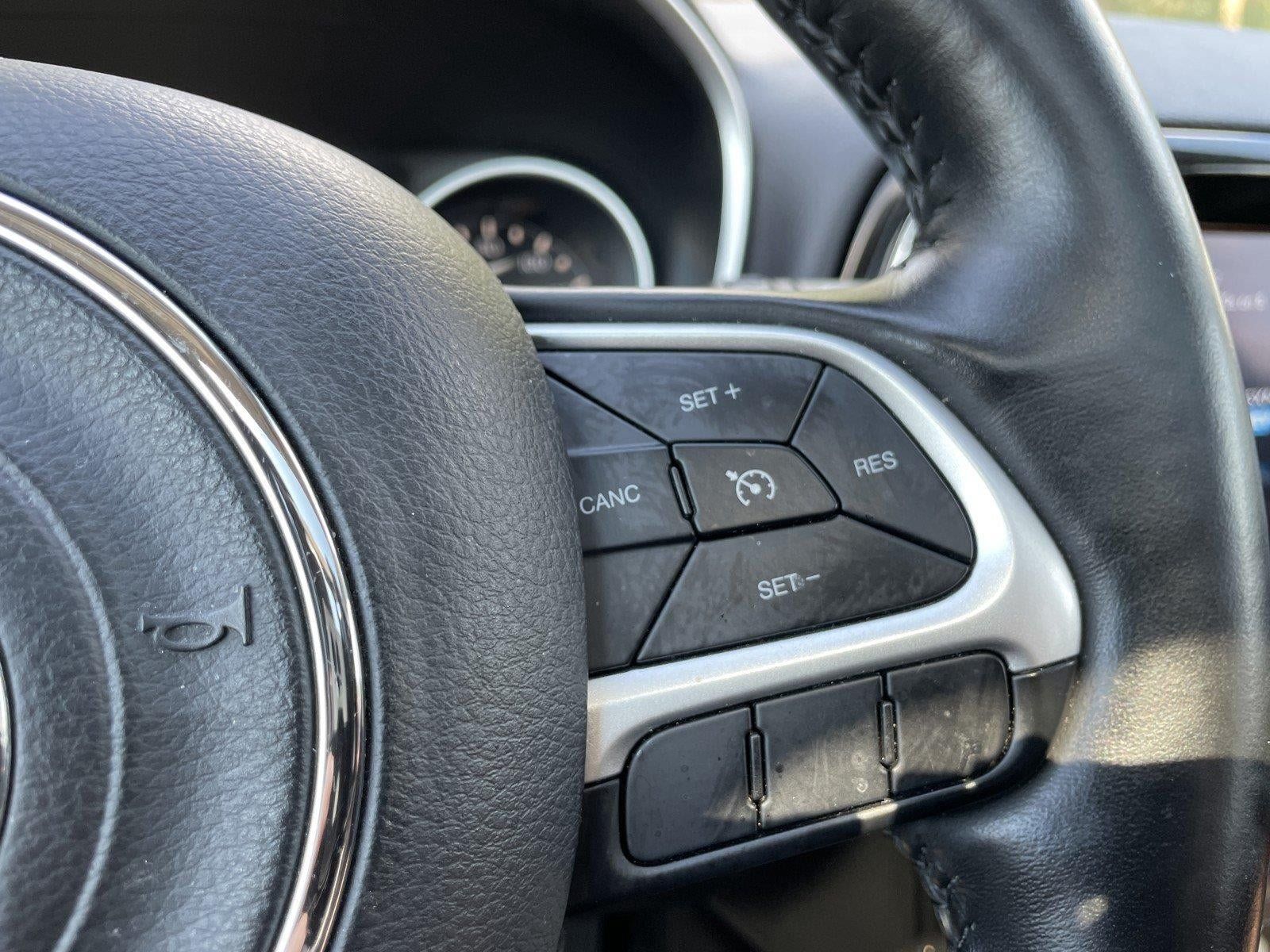 Used 2018 Jeep Compass Latitude w/ Popular Equipment Group AWD/4WD image 20