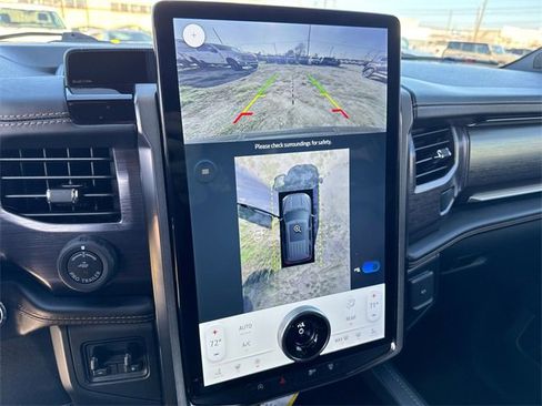 Used 2022 Ford Expedition Platinum image 28