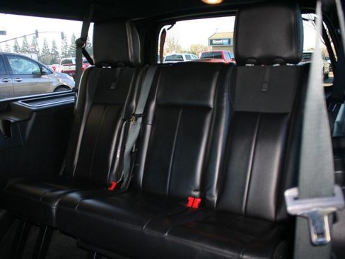 Used 2016 Ford Expedition EL XLT w/ Equipment Group 202A image 24