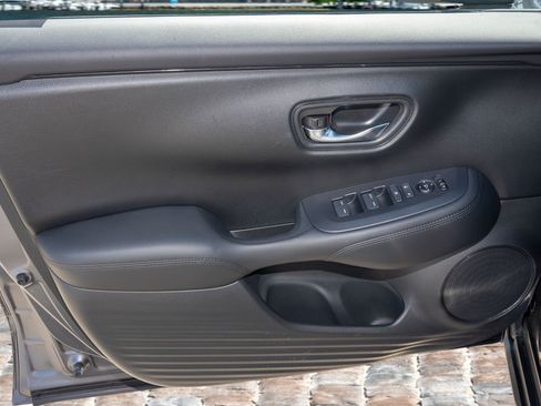 Certified 2023 Honda HR-V LX image 10