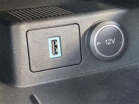 Used 2020 Ford Escape SE Sport image 29