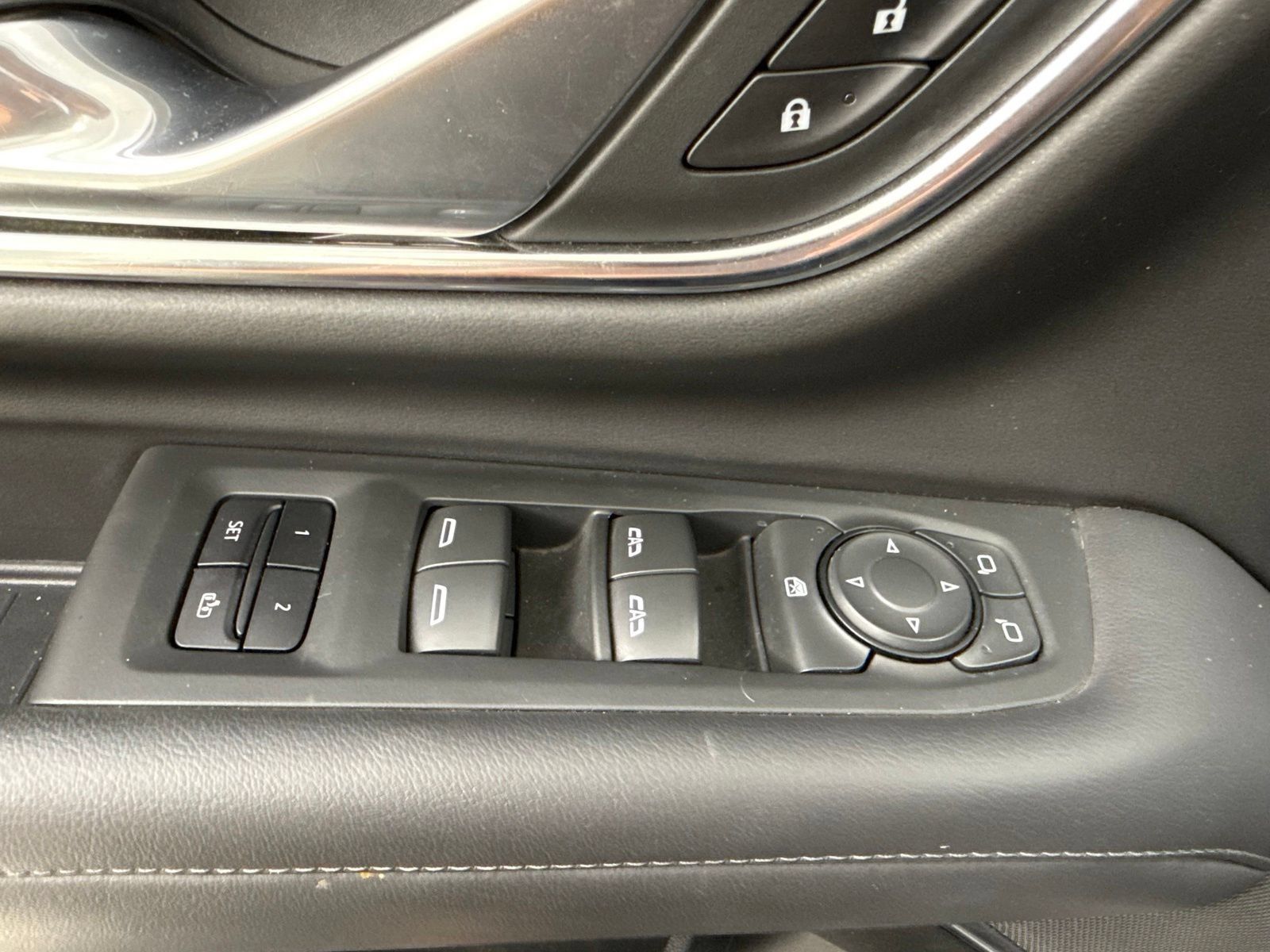 Used 2022 Chevrolet Tahoe Z71 AWD/4WD image 15