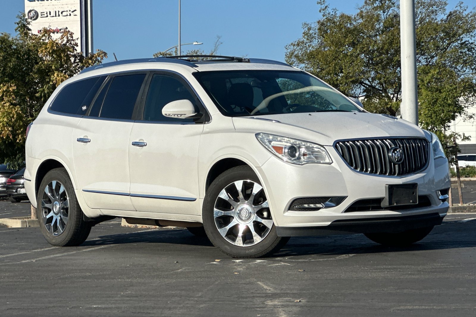Used 2017 Buick Enclave Leather w/ Enclave Sport Touring Edition AWD/4WD image 2