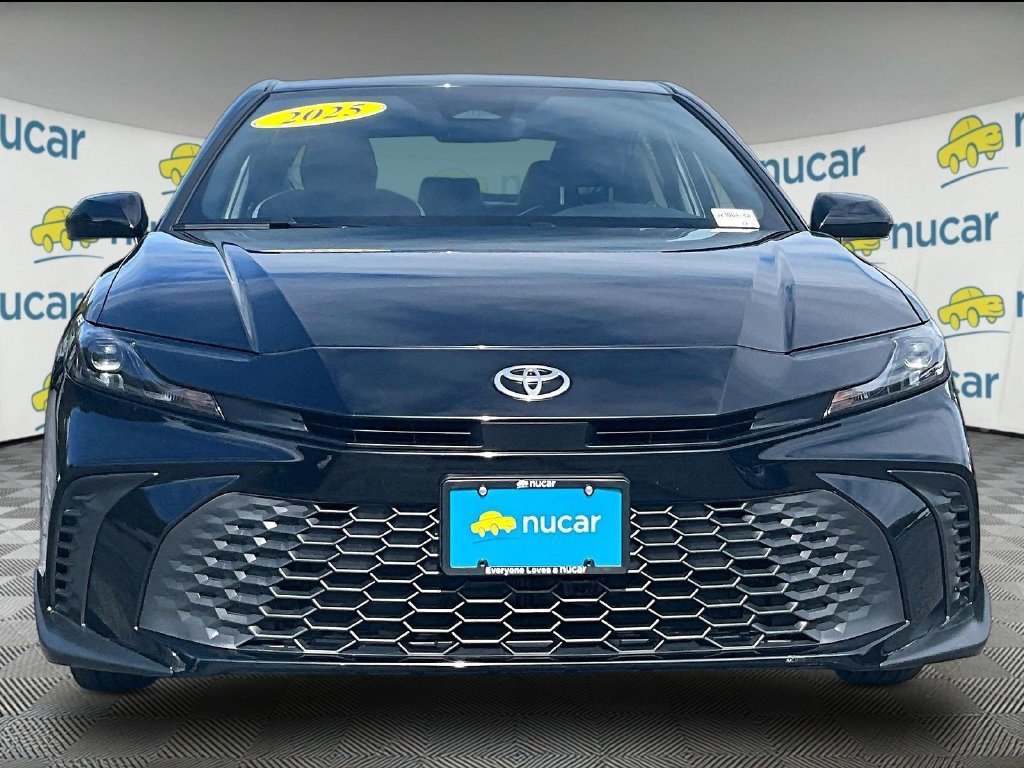 Used 2025 Toyota Camry SE w/ Convenience Package AWD/4WD image 2