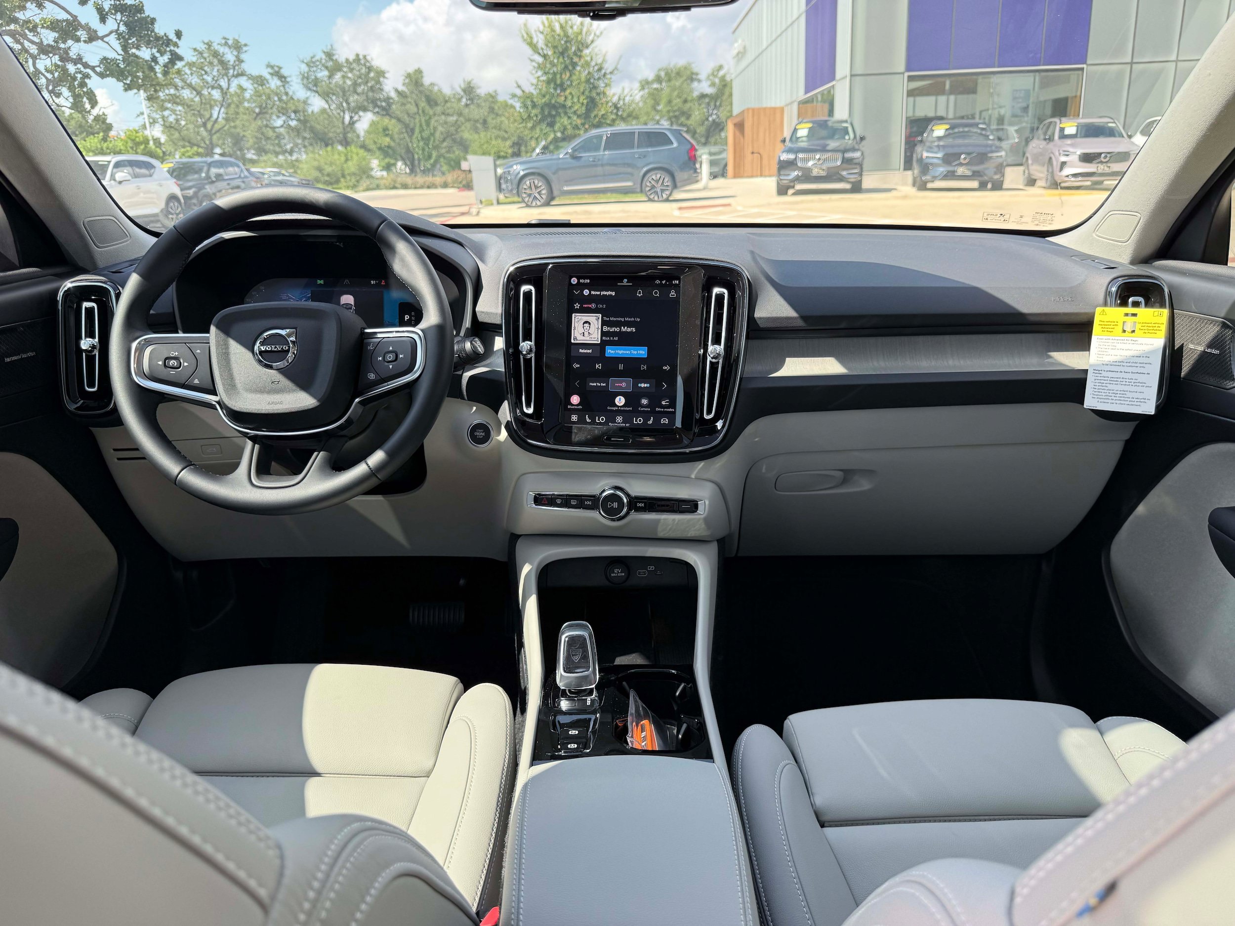 New 2026 Volvo XC40 B4 Plus w/ Protection Package Premier FWD image 17