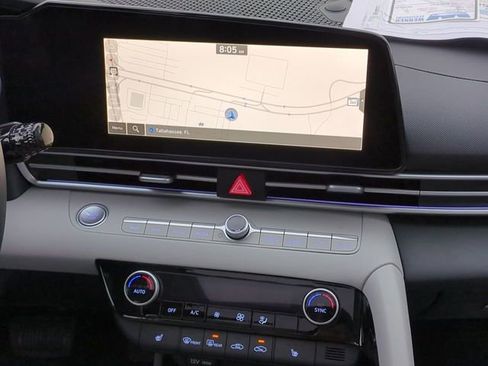 New 2026 Hyundai Elantra Limited FWD image 17