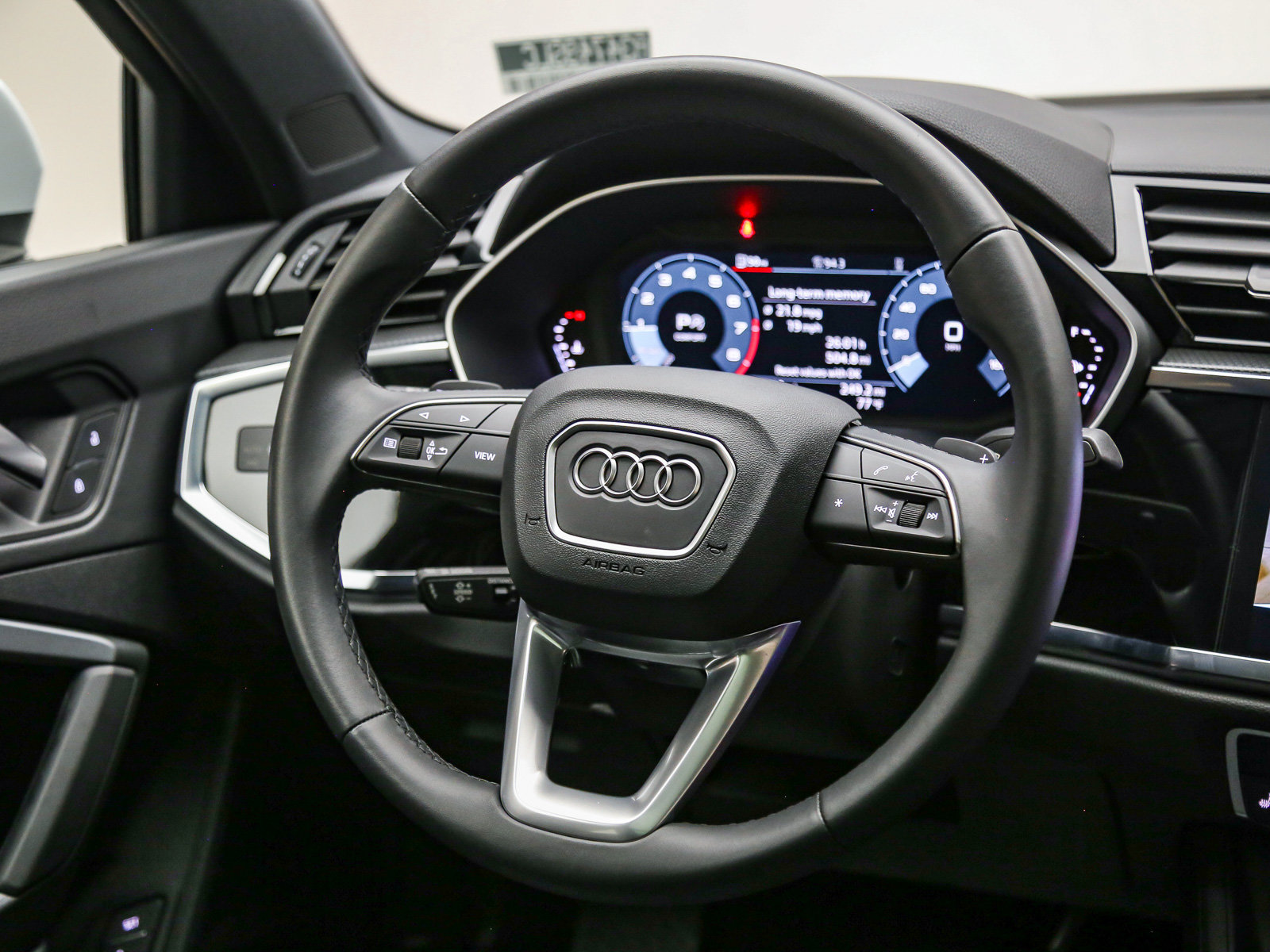Certified 2025 Audi Q3 2.0T Premium AWD/4WD image 16