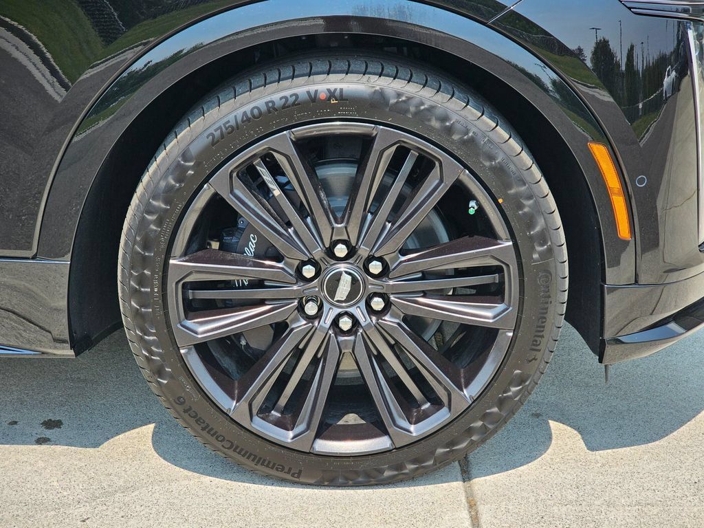New 2026 Cadillac Lyriq V AWD/4WD image 9