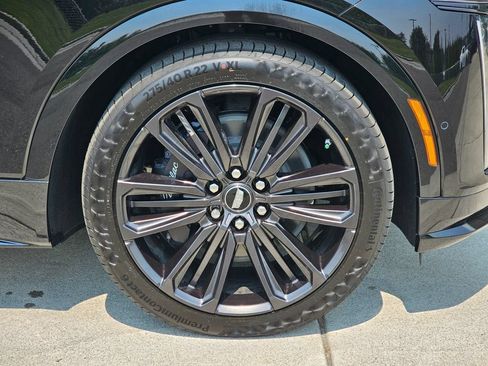 New 2026 Cadillac Lyriq V AWD/4WD image 9