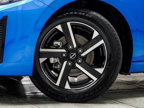 Used 2024 Nissan Sentra SV image 3