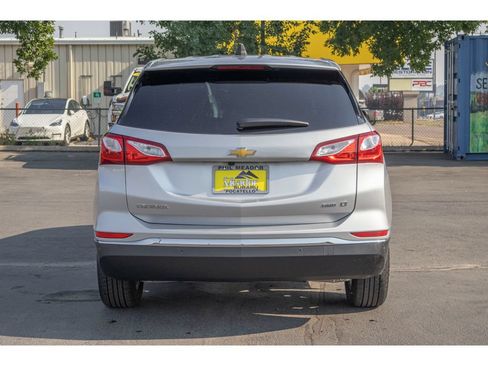 Used 2021 Chevrolet Equinox LT AWD/4WD image 4