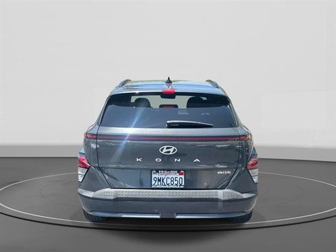 Used 2024 Hyundai Kona SEL FWD image 5