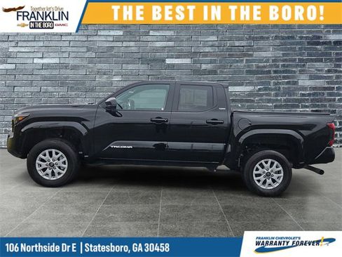 Used 2024 Toyota Tacoma SR5 image 2
