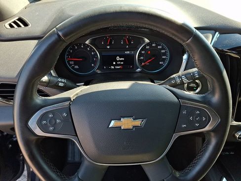 Used 2023 Chevrolet Traverse LT AWD/4WD image 19