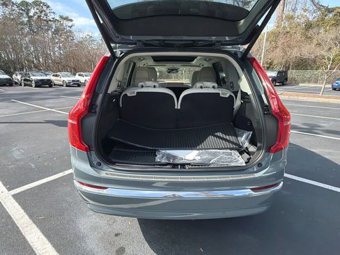 Certified 2023 Volvo XC90 B5 Plus image 23