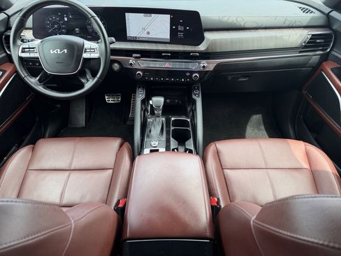 Used 2024 Kia Telluride SX w/ Towing Package FWD image 19