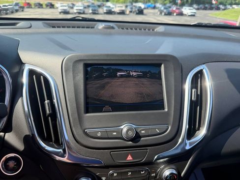 Used 2021 Chevrolet Equinox LT AWD/4WD image 18