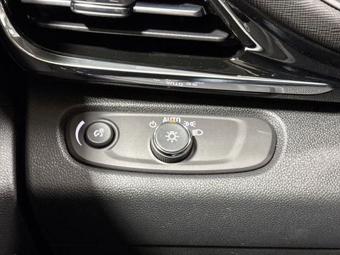 New 2026 Buick Envista Sport Touring FWD image 18