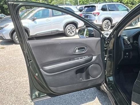 Used 2018 Honda HR-V LX image 21