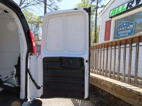 Used 2019 Chevrolet Express 2500 image 10