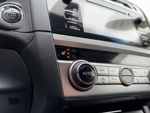 Used 2017 Subaru Outback 2.5i Limited image 6