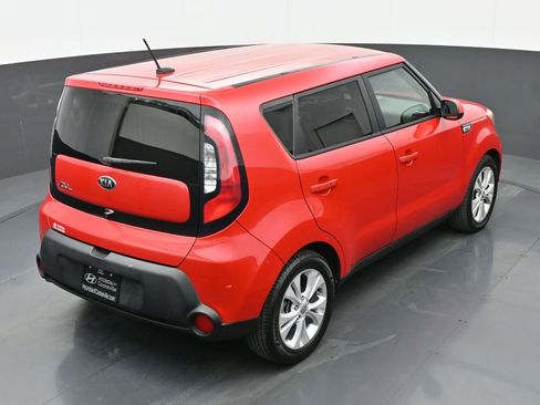 Used 2015 Kia Soul + image 33