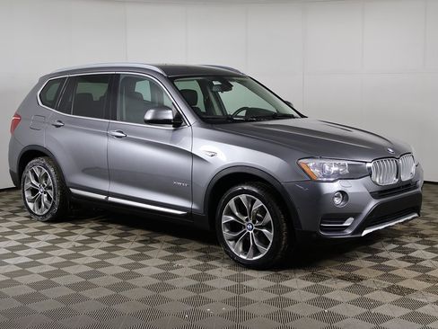Used 2017 BMW X3 xDrive28i image 2