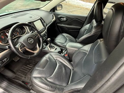 Used 2017 Jeep Cherokee Limited image 26