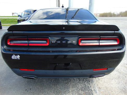 Used 2015 Dodge Challenger SXT Plus w/ Driver Convenience Group image 8