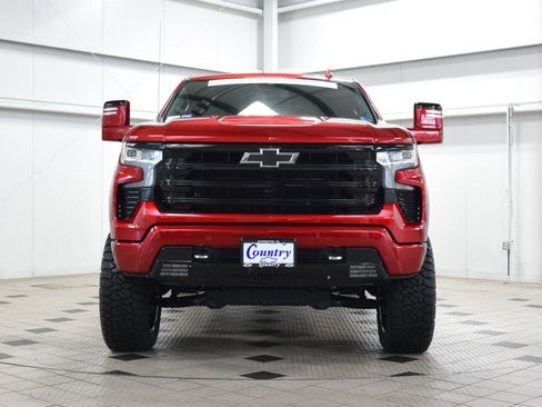 Used 2024 Chevrolet Silverado 1500 High Country w/ High Country Premium Package AWD/4WD image 2