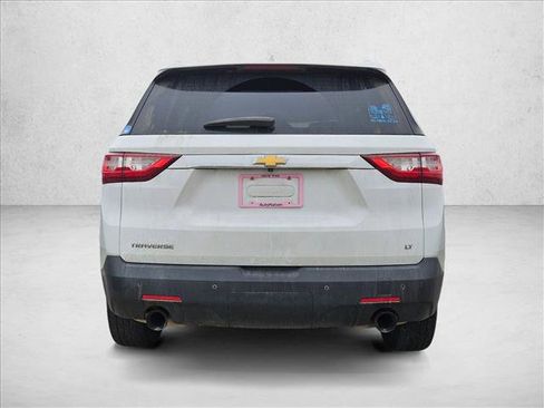 Used 2018 Chevrolet Traverse LT image 4