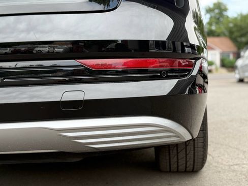 Used 2019 Audi e-tron Premium Plus image 76