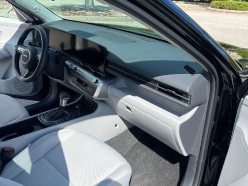 Used 2025 Hyundai Kona SEL image 15