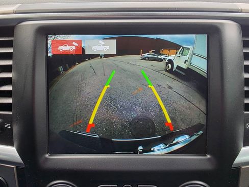 Used 2018 RAM 2500 SLT w/ Luxury Group image 24