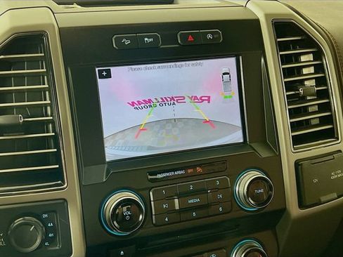 Used 2018 Ford F150 King Ranch w/ Equipment Group 601A Luxury AWD/4WD image 19