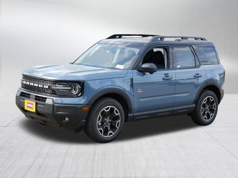 Used 2025 Ford Bronco Sport Outer Banks w/ Outer Banks Tech Package+ AWD/4WD image 3