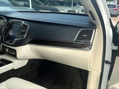 Used 2019 Volvo XC90 T6 Momentum w/ Protection Package Premier image 21
