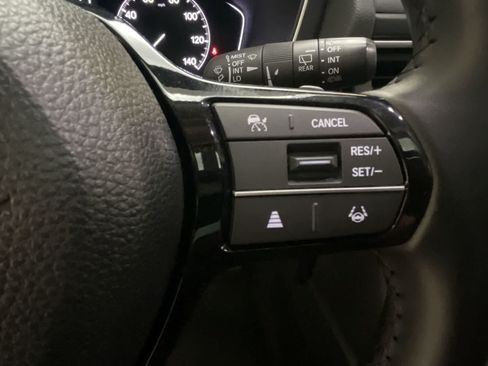 Used 2023 Honda Pilot Touring image 14