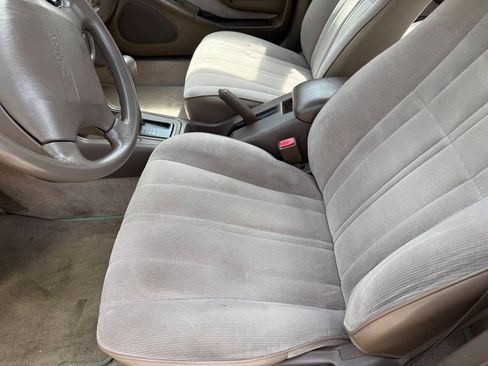 Used 1996 Toyota Camry LE FWD image 11