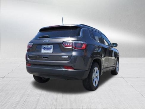 Used 2020 Jeep Compass Latitude FWD image 3
