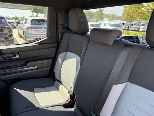 Used 2025 Toyota Tacoma TRD Sport AWD/4WD image 26