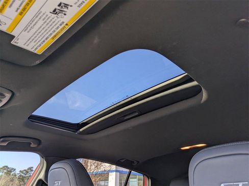 Used 2024 Buick Envista Sport Touring w/ Convenience I Package image 27