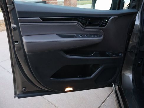 Used 2022 Honda Odyssey Touring image 21