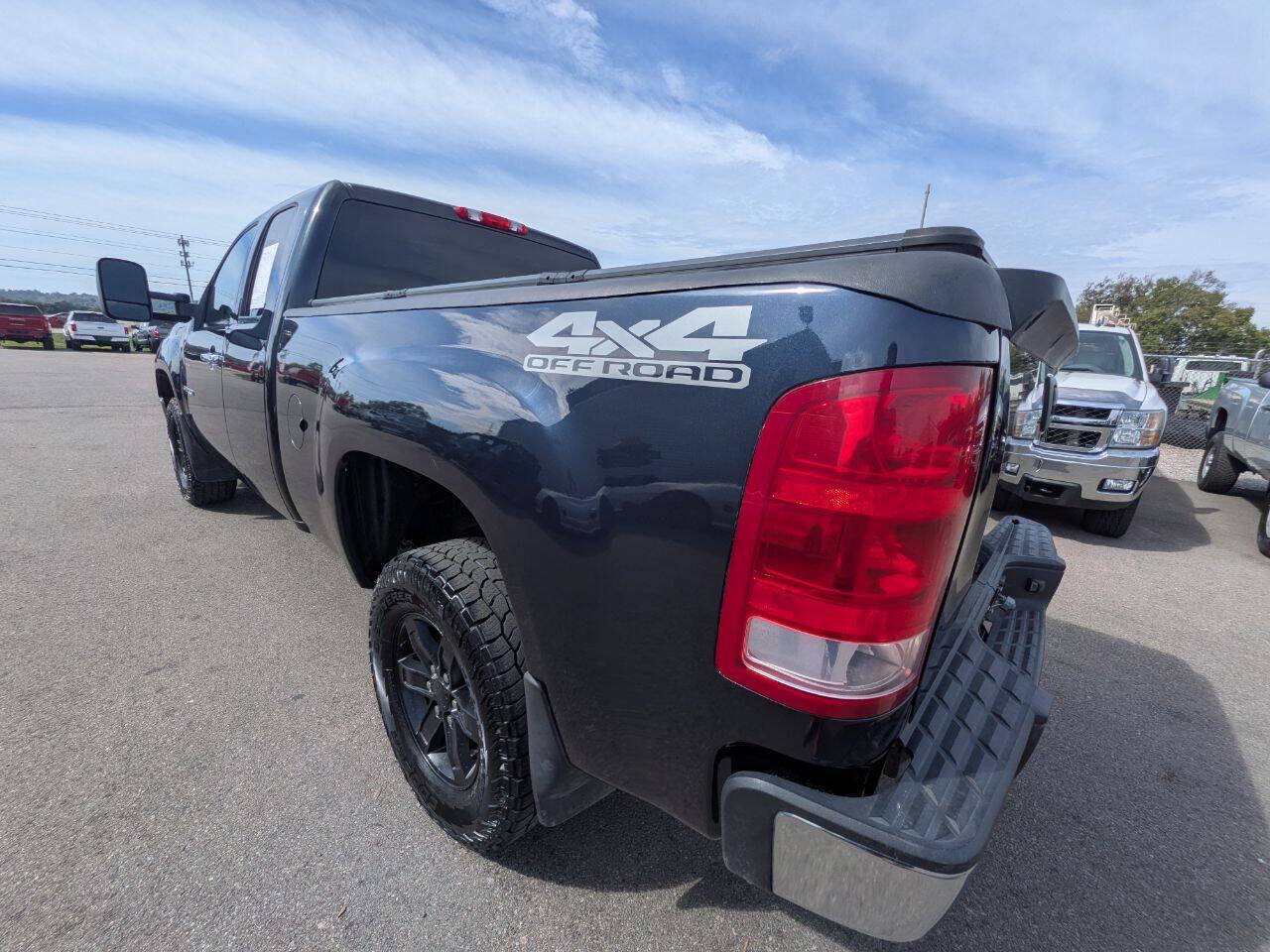 Used 2013 GMC Sierra 1500 SLE w/ Power Tech Package AWD/4WD image 3