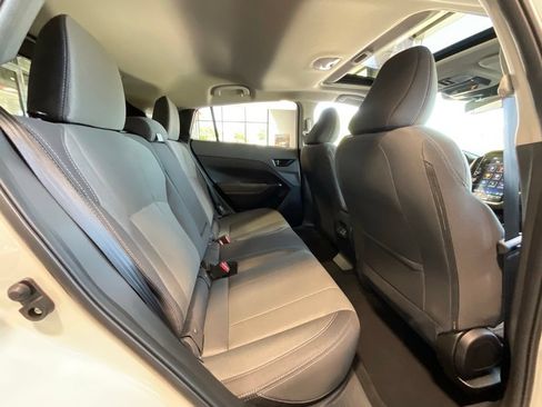 Used 2025 Subaru Crosstrek 2.5i Premium AWD/4WD image 18