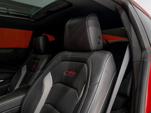 Used 2018 Chevrolet Camaro SS RWD image 49
