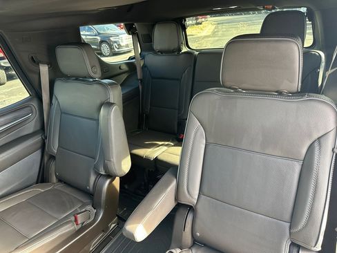 Used 2023 GMC Yukon Denali image 12