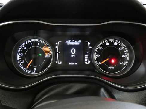 Used 2021 Jeep Cherokee Sport w/ Popular Appearance Group AWD/4WD image 17