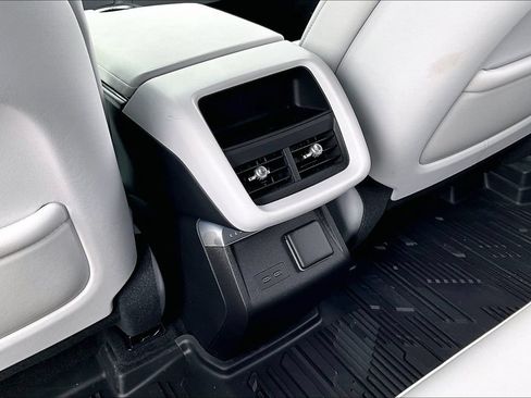 Used 2024 Cadillac Lyriq Luxury RWD image 29