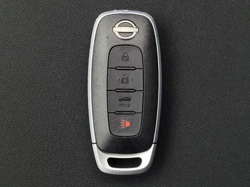 Used 2025 Nissan Sentra SV FWD image 32